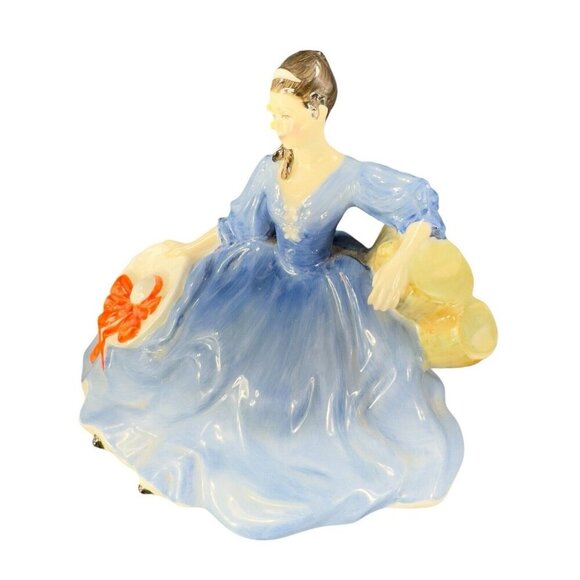 Vintage 1970s Royal Doulton Elyse Bone China Made in England Large Figurine VTG - Picture 1 of 8